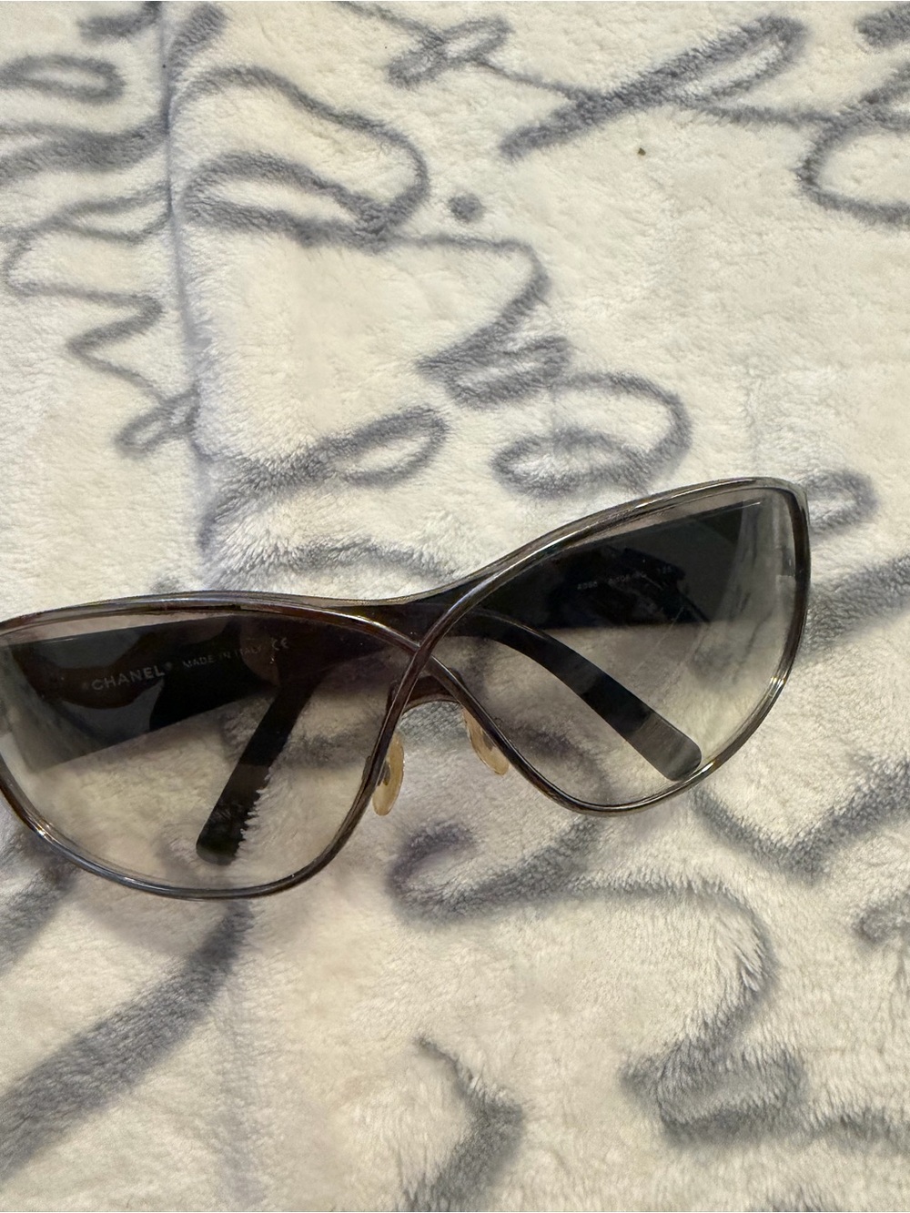 CHANEL Cat-Eye Sunglasses in Smoky Brown Gradient